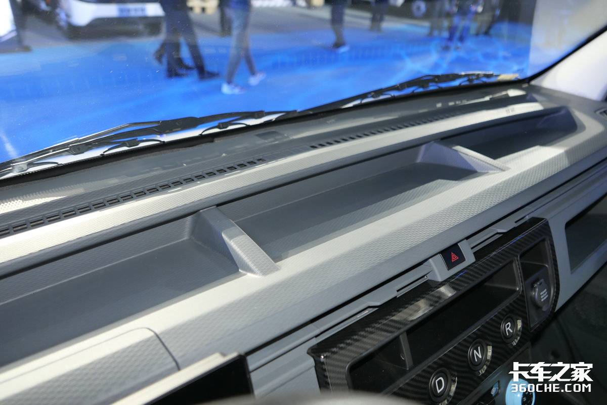6-square volume with single pedal mode Star Enjoy V Interior is very Nordic.